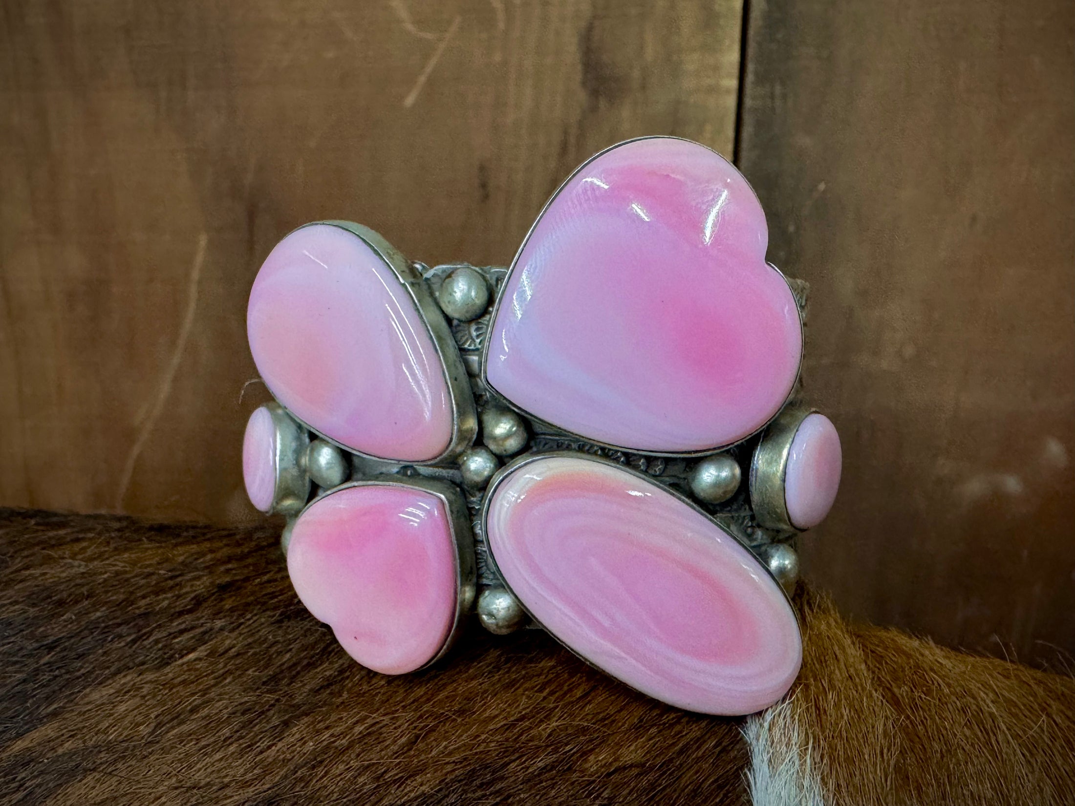 Gorgeous Native American Pink Conch Heart Sterling Silver Statement Cuff - Artist Signed