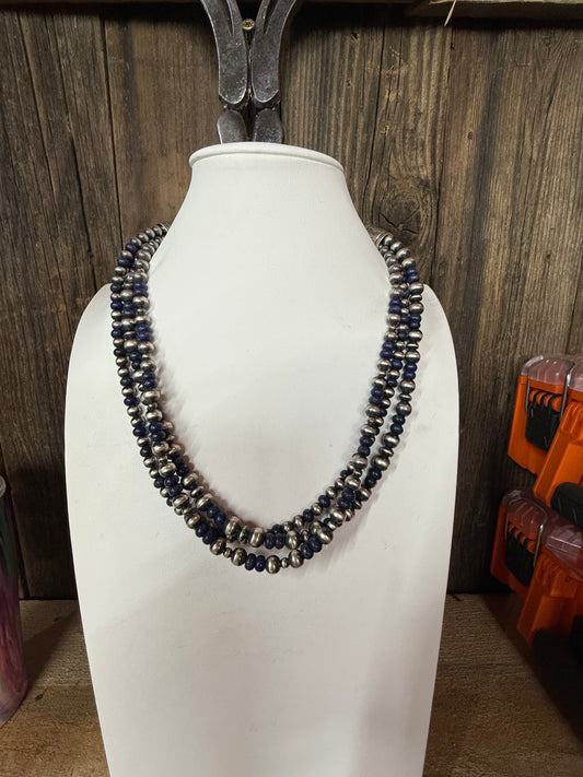 Gorgeous Native American Blue Lupis and Navajo Pearl Necklace 18“ with a 3 inch extender