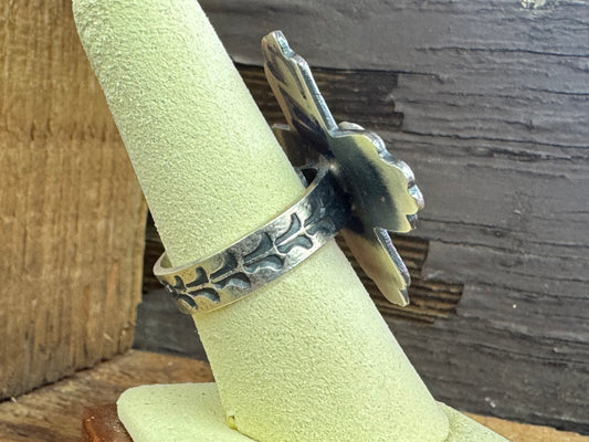 Native American Zia Symbol Sterling Silver Ring with Pink Conch - Artist Stamped